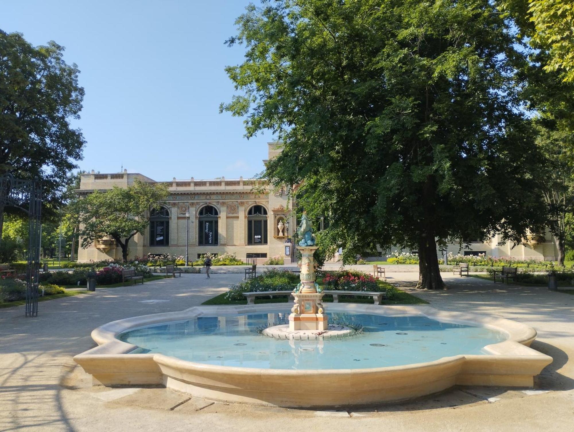 Free Parking Garage! Downtown Apartment Close To New York Cafe Budapest Bagian luar foto